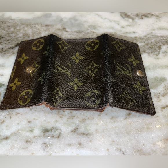 Vintage Louis Vuitton Monogram Key Case Holder - Picture 3 of 16